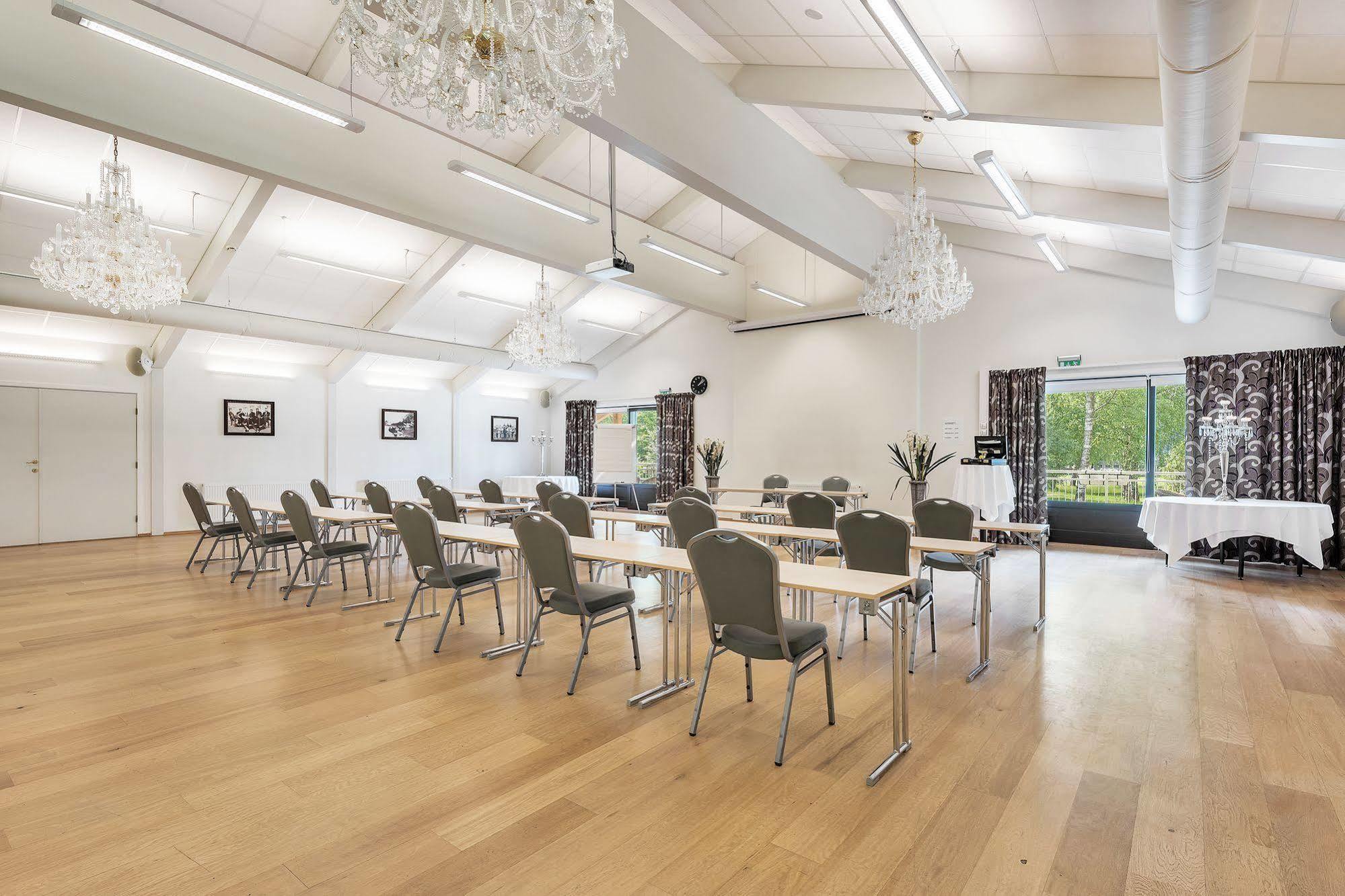 Nordfjord Hotel 4*
